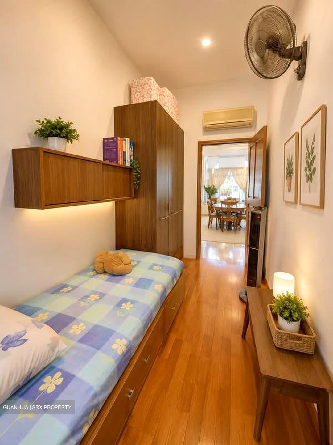 The Riverina (D18), Terrace #556195461